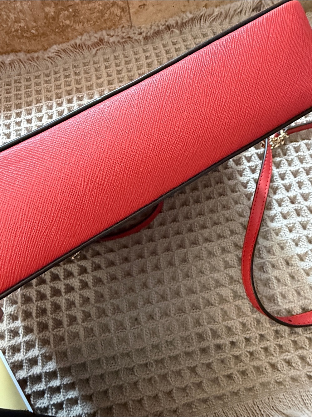 Michael Kors Red Saffiano Leather Crossbody Bag Gold Hardware MK PURSE - Picture 6 of 14